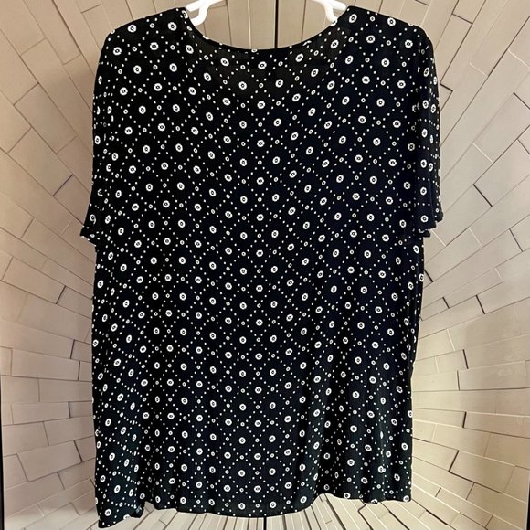 Lane Bryant Black White Pullover Blouse Top Shirt 26 Plus Size - Picture 2 of 8
